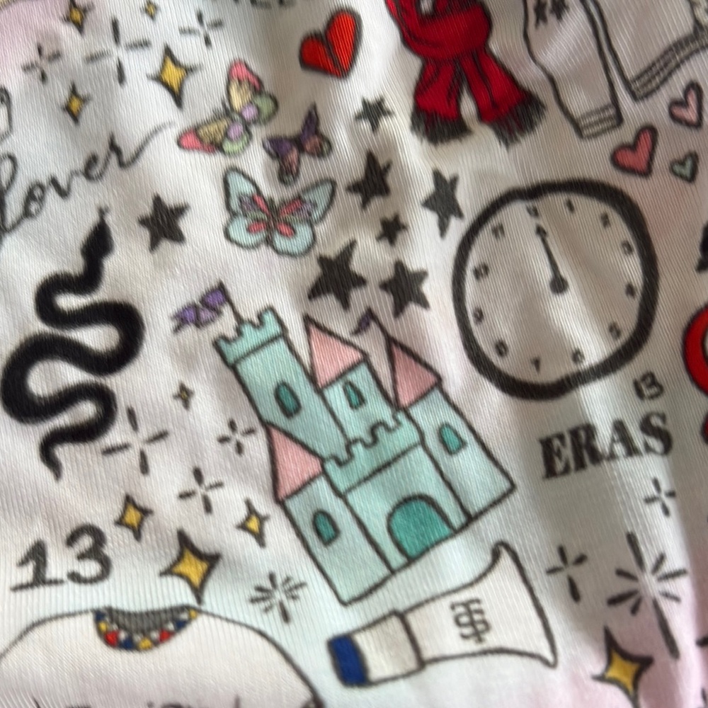 Little Snuggles Taylor Swift PJ Set - Picture 11 of 15